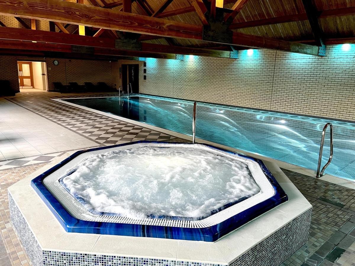 Oak Boutique Lodge Includes Hot Tub Air Con & Dog Йорк Екстер'єр фото